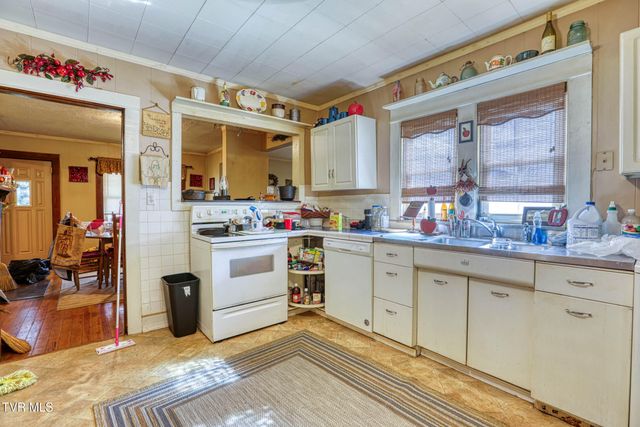 660 Goshen Valley Road, Church Hill, TN 37642