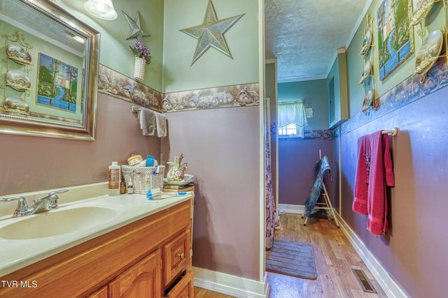 660 Goshen Valley Road, Church Hill, TN 37642