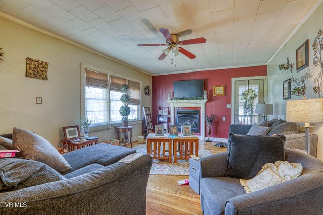 660 Goshen Valley Road, Church Hill, TN 37642