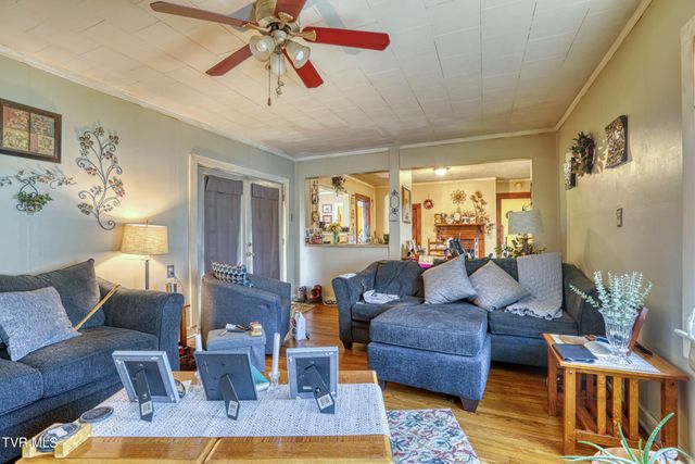 660 Goshen Valley Road, Church Hill, TN 37642