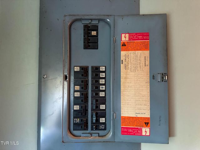 660 Goshen Valley Road, Church Hill, TN 37642