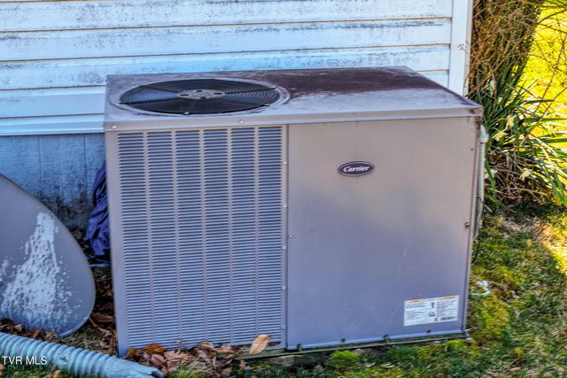 660 Goshen Valley Road, Church Hill, TN 37642