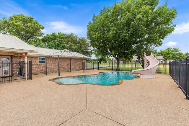 3472 Masch Branch Road, Denton, TX 76207