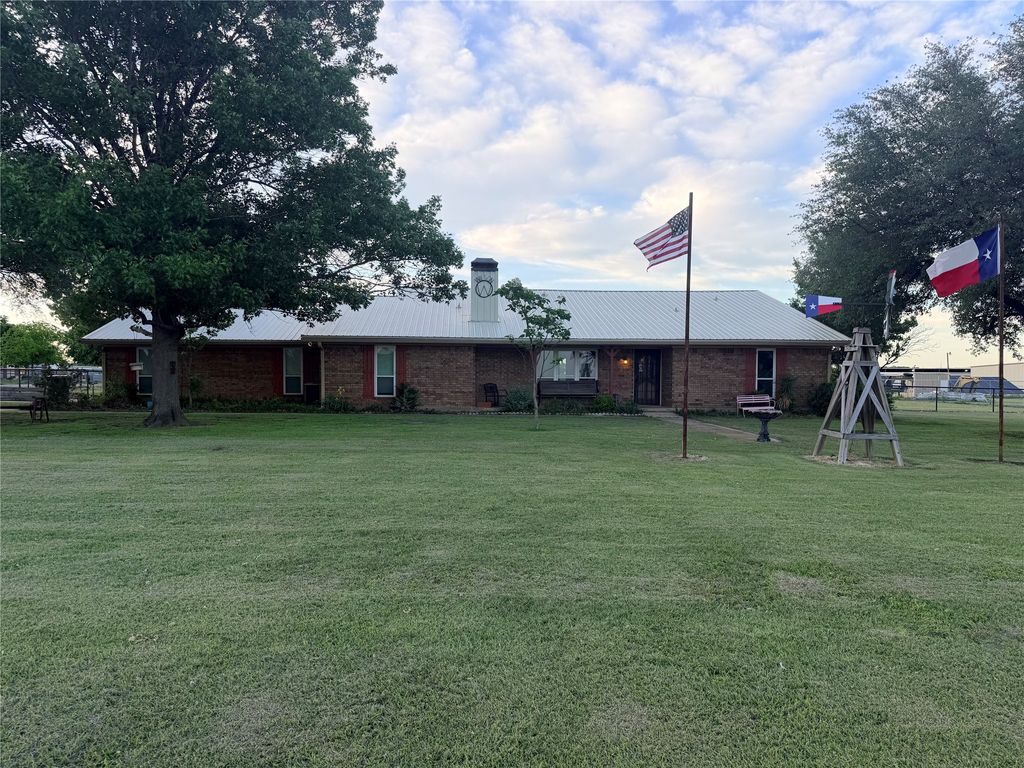 3472 Masch Branch Road, Denton, TX 76207