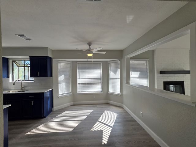 2529 Crestlea Dr, Corpus Christi, TX 78415