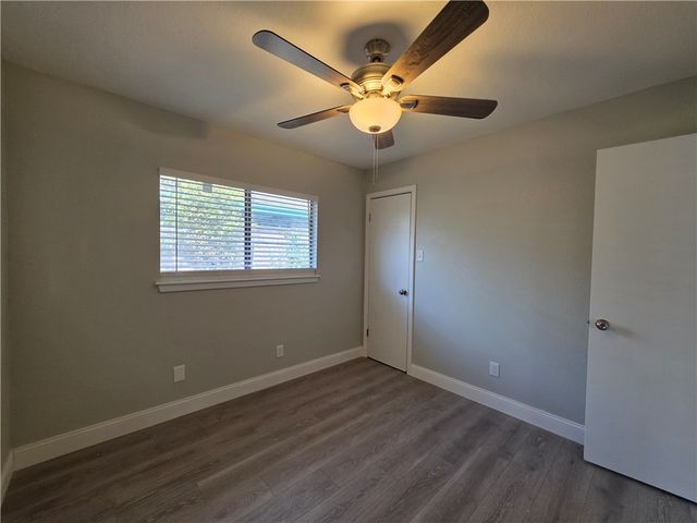 2529 Crestlea Dr, Corpus Christi, TX 78415