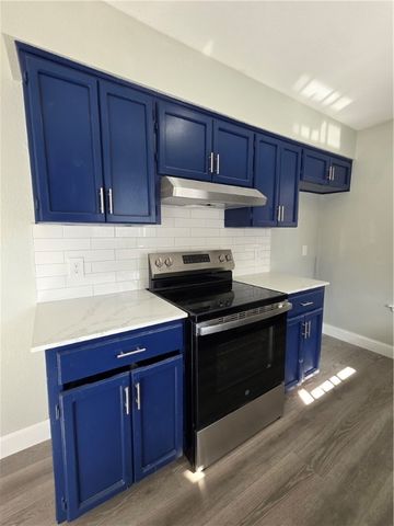 2529 Crestlea Dr, Corpus Christi, TX 78415