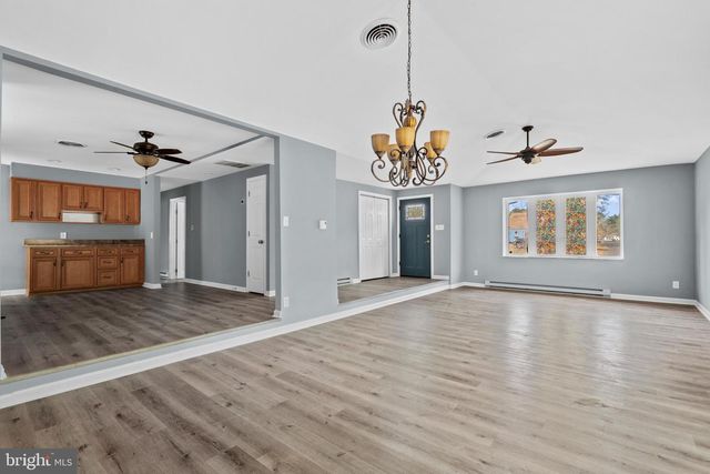 6 14TH ST, Williamstown, NJ 08094