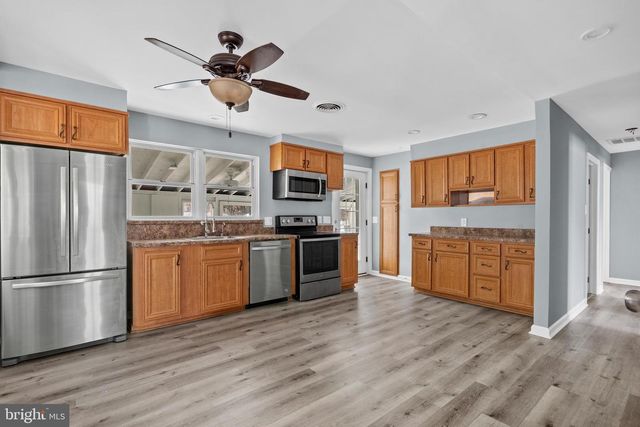 6 14TH ST, Williamstown, NJ 08094