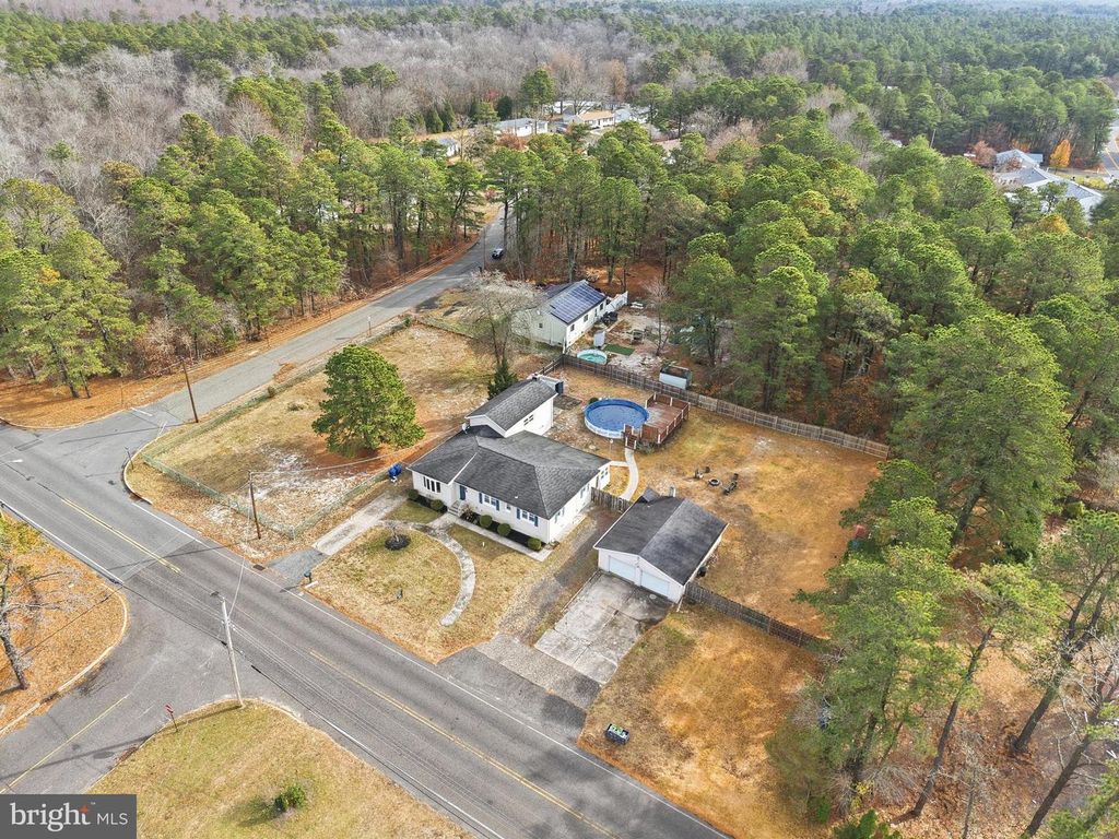 6 14TH ST, Williamstown, NJ 08094