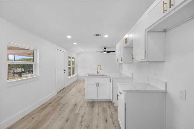 4740 Shackleford Street, Fort Worth, TX 76119