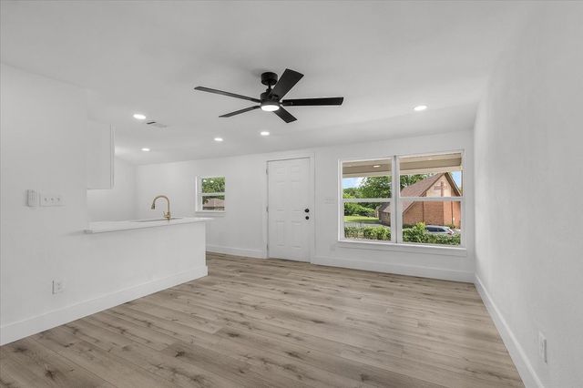 4740 Shackleford Street, Fort Worth, TX 76119