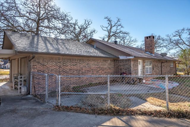 199 Briarwood Court, Van, TX 75790