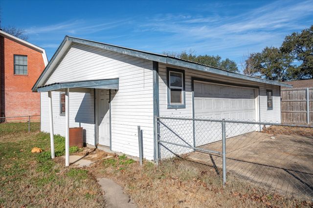 199 Briarwood Court, Van, TX 75790