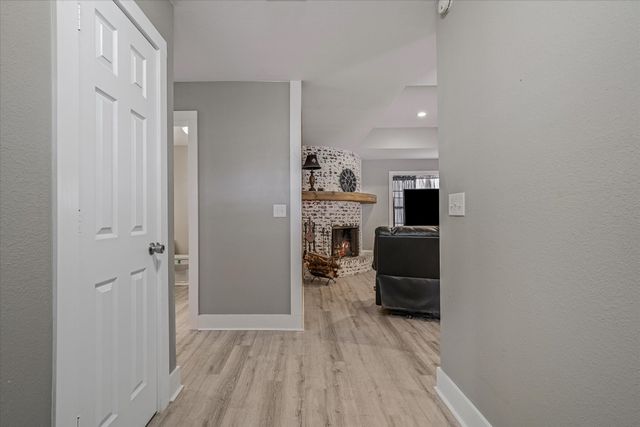 199 Briarwood Court, Van, TX 75790