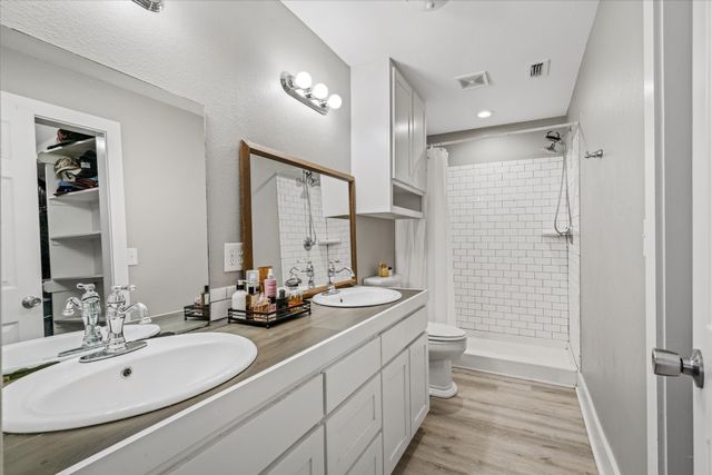 199 Briarwood Court, Van, TX 75790