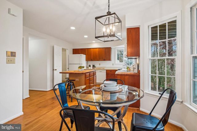 3233 CHRISLAND DR, Annapolis, MD 21403