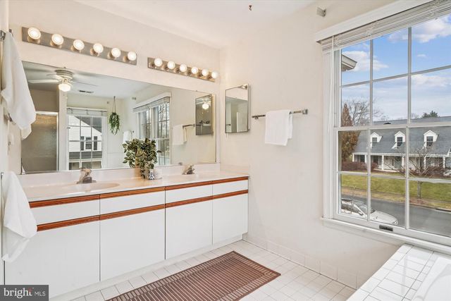 3233 CHRISLAND DR, Annapolis, MD 21403