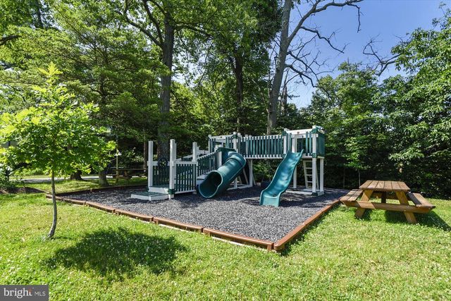 3233 CHRISLAND DR, Annapolis, MD 21403