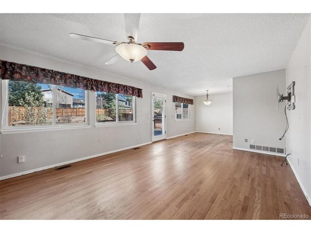 633 Sage Cir, Highlands Ranch, CO 80126