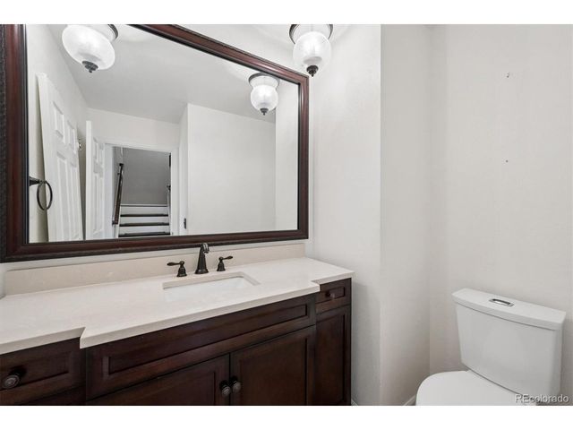 633 Sage Cir, Highlands Ranch, CO 80126