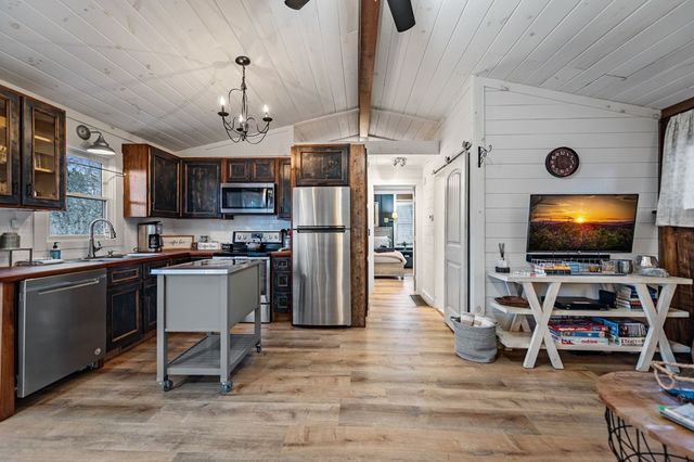 56 Fairy Cross Lane, Mineral Bluff, GA 30559