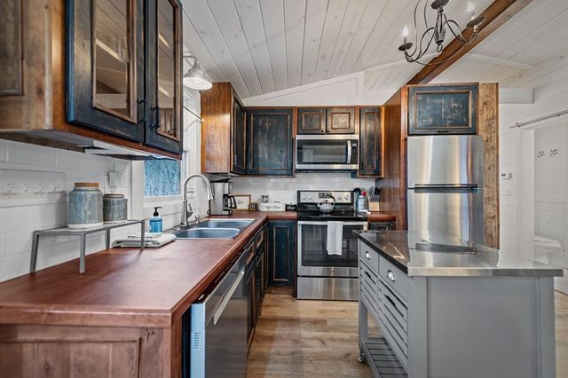 56 Fairy Cross Lane, Mineral Bluff, GA 30559