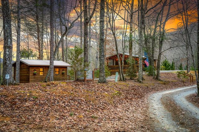 56 Fairy Cross Lane, Mineral Bluff, GA 30559