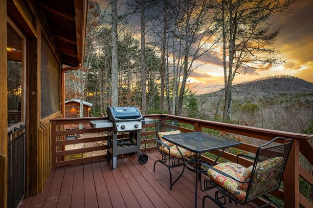 56 Fairy Cross Lane, Mineral Bluff, GA 30559