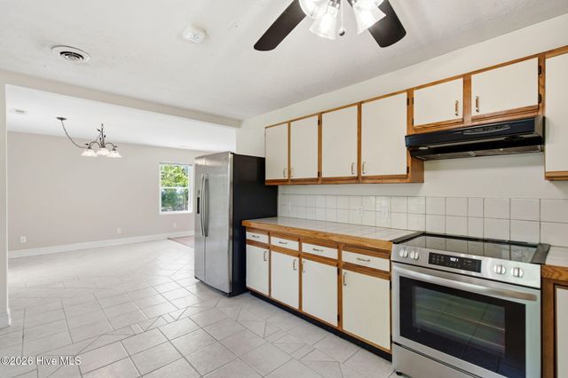5221 Sardou Road, Wilmington, NC 28412