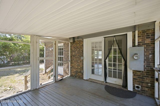 5221 Sardou Road, Wilmington, NC 28412