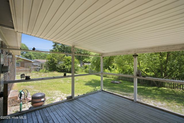 5221 Sardou Road, Wilmington, NC 28412