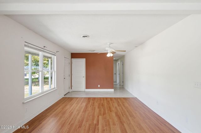 5221 Sardou Road, Wilmington, NC 28412