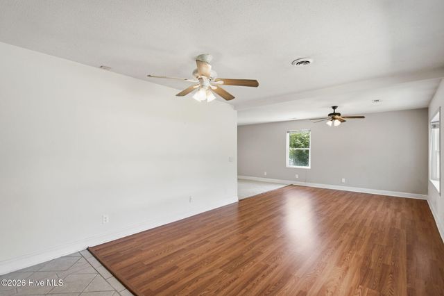 5221 Sardou Road, Wilmington, NC 28412