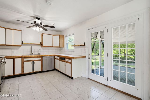 5221 Sardou Road, Wilmington, NC 28412