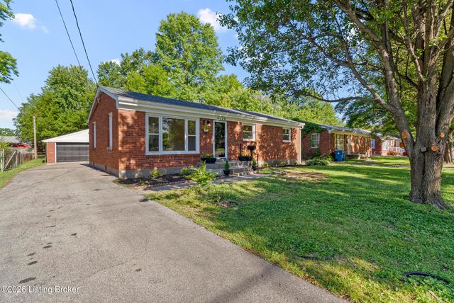 6120 Athens Dr, Louisville, KY 40219