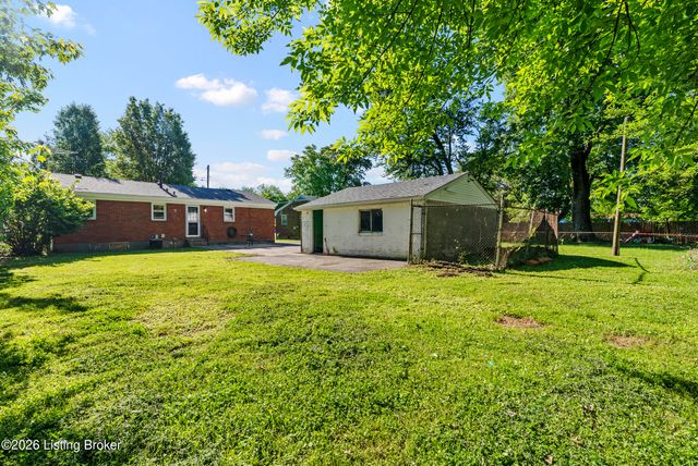 6120 Athens Dr, Louisville, KY 40219