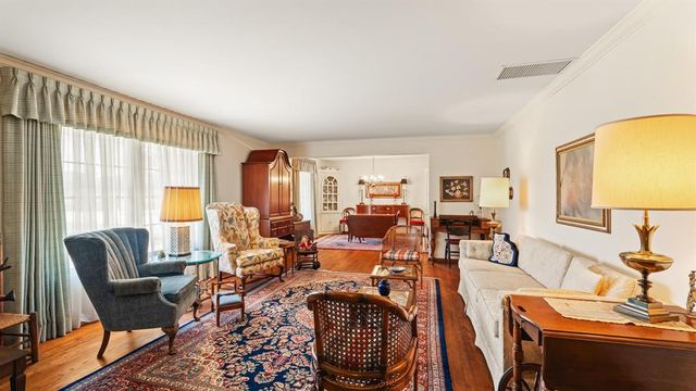 9600 Silver Lake Drive, Oklahoma City, OK 73162