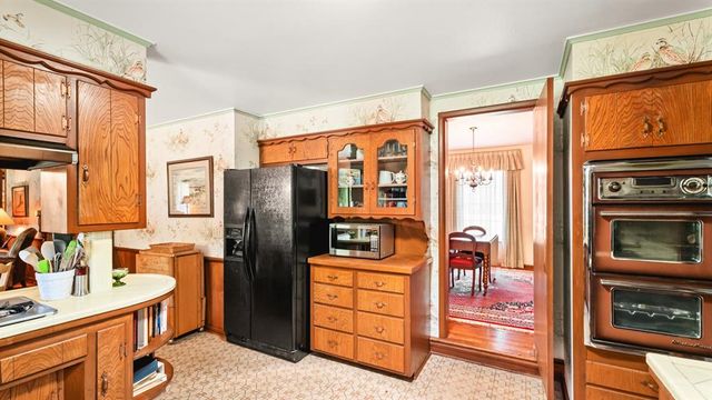 9600 Silver Lake Drive, Oklahoma City, OK 73162