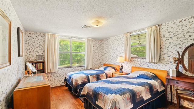 9600 Silver Lake Drive, Oklahoma City, OK 73162