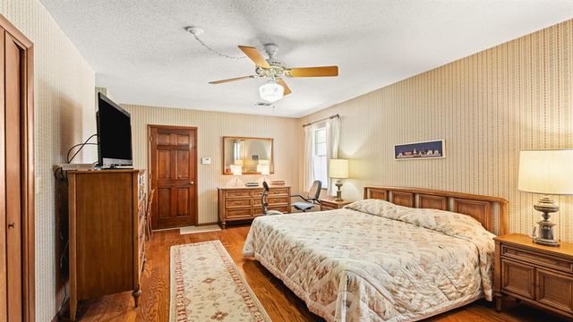 9600 Silver Lake Drive, Oklahoma City, OK 73162