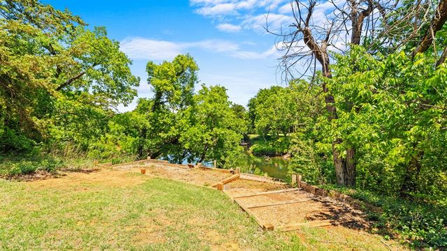 9600 Silver Lake Drive, Oklahoma City, OK 73162