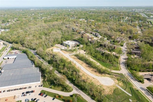 2115 Sierra Circle NE, Cedar Rapids, IA 52402