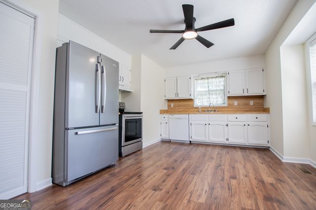 20 Meadowcliff Trail, Carrollton, GA 30116