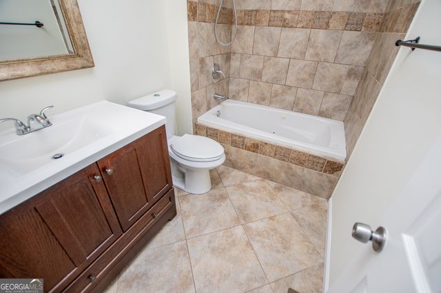 20 Meadowcliff Trail, Carrollton, GA 30116