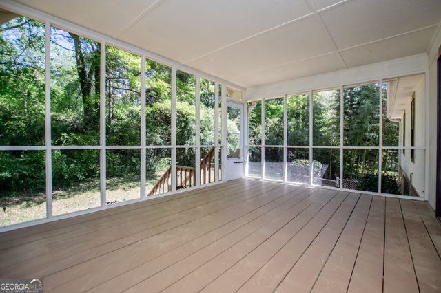 20 Meadowcliff Trail, Carrollton, GA 30116