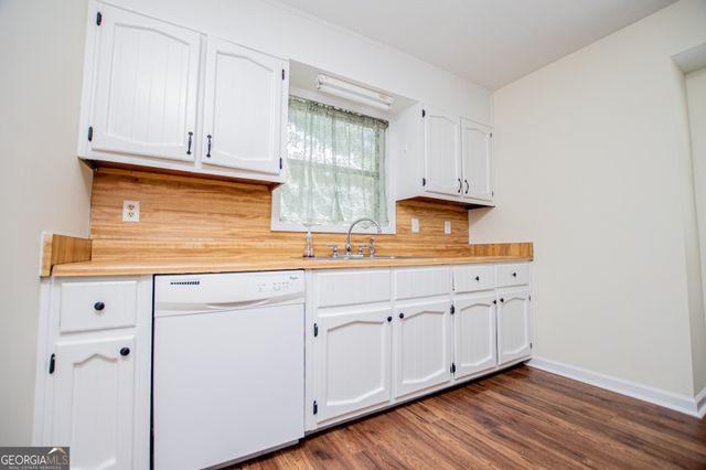 20 Meadowcliff Trail, Carrollton, GA 30116