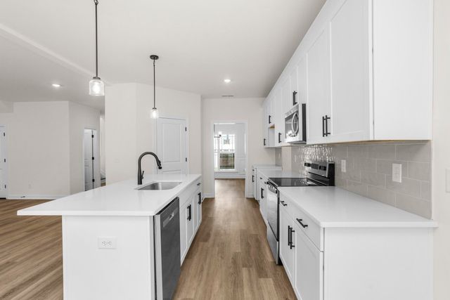 5021 Salient Dr, Spring Hill, TN 37174