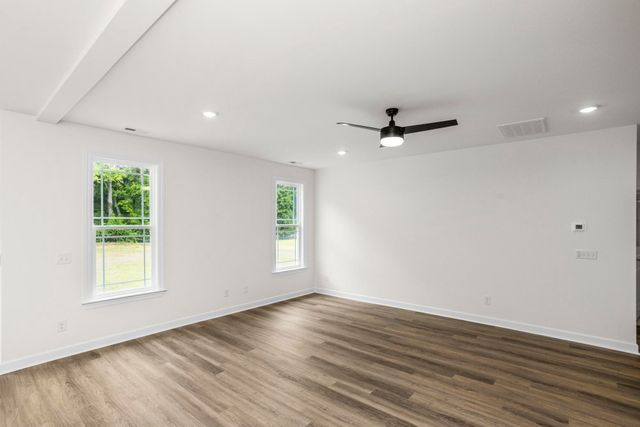 5021 Salient Dr, Spring Hill, TN 37174