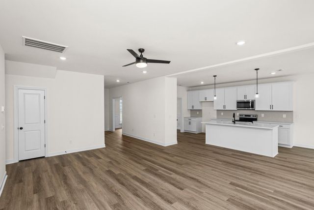 5021 Salient Dr, Spring Hill, TN 37174